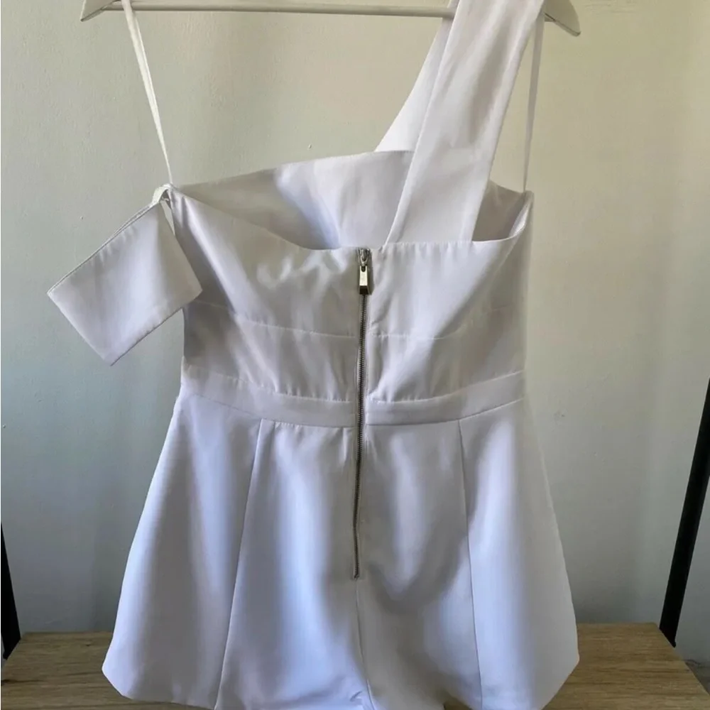Runaway Elixir Playsuit White Sizes 8, 12 UK - Picture 4 of 4